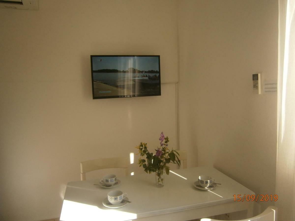 Apartments Sea And Sun 拉巴克 外观 照片